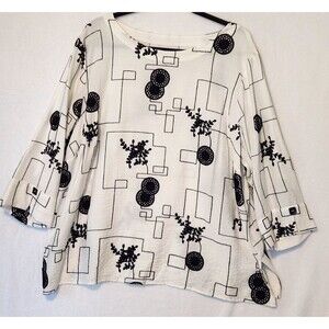 Alfred Dunner Women's 2X Arty Geometric Black & White Embroidered Top